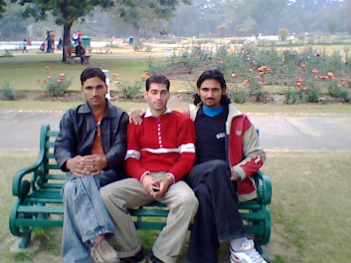 Durga ram Ashok Thakur And inder Singh 17 park chandigarh rose garden