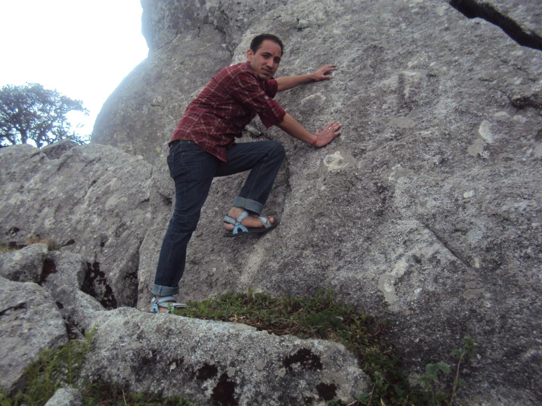 Jival Brother Tracking on the stones in the way Kamrunag Vally Himachal
