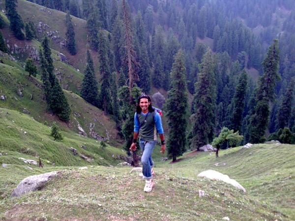inder singh on the  dangerous high hills area kamrunag and shikari