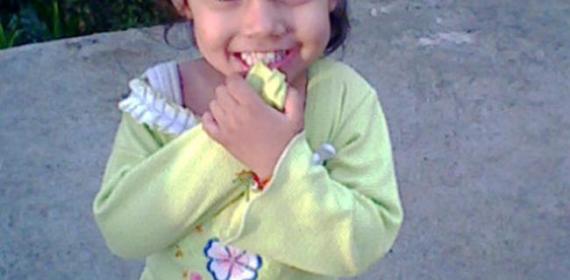 Apna choti bhanji bachi divya