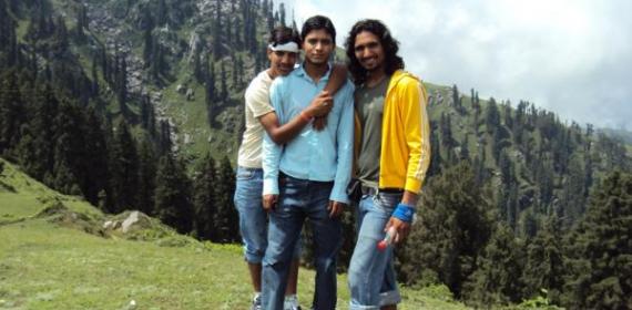 Sanjay thakur gulab and inder Singh on shikari Mata Mid of 2009